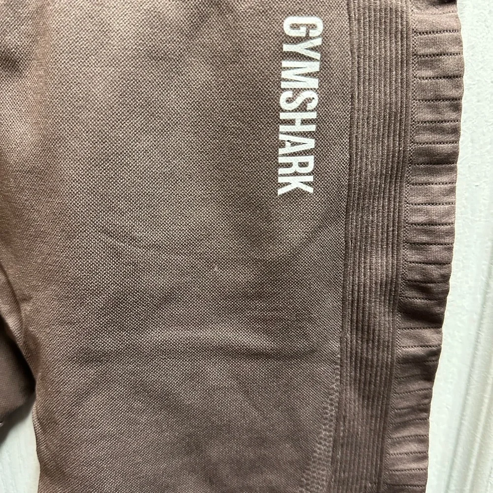 Gymshark Taupe Performance Leggings size M/NWOT A32 - Picture 2 of 5